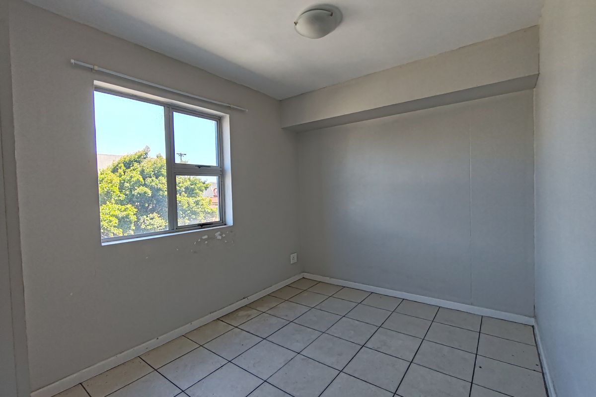 Apartment in Square On Tenth - Photo 5