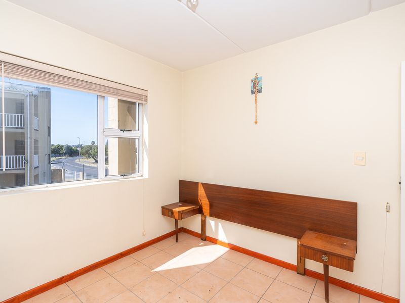 Two Bedroom Apartment - Photo 7