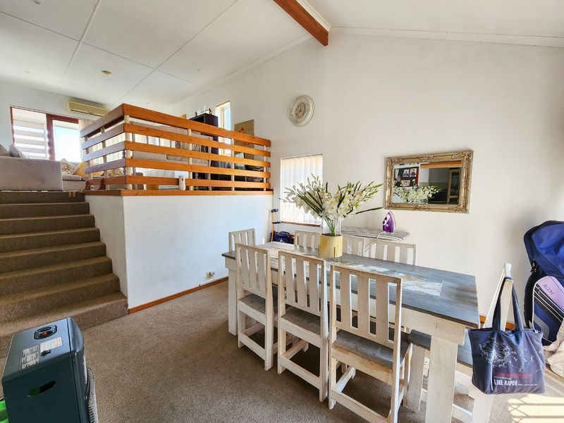 Townhouse Offering Awesome Views - Photo 3