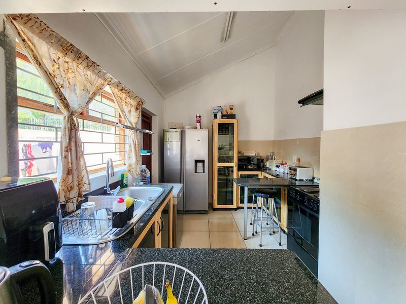 Townhouse Offering Awesome Views - Photo 5