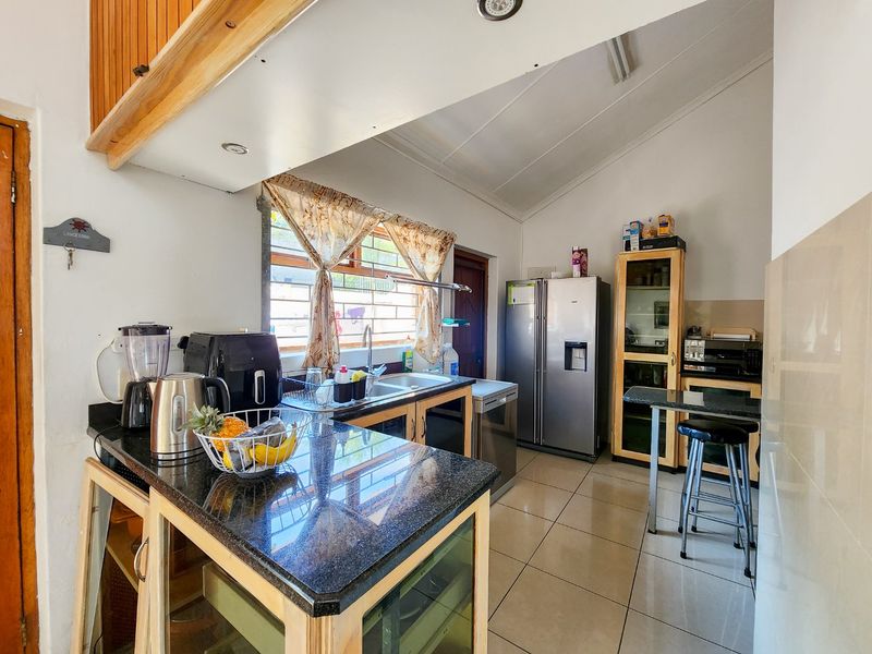 Townhouse Offering Awesome Views - Photo 6