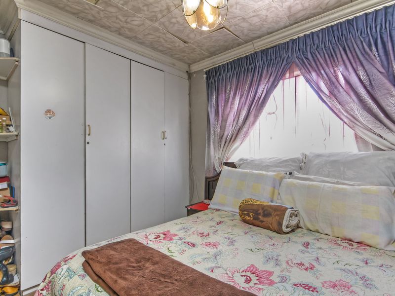 Excellent Investment & Family Home in Rabie Ridge - Photo 9