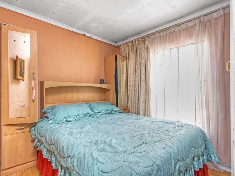 Excellent Investment & Family Home in Rabie Ridge - Photo 10