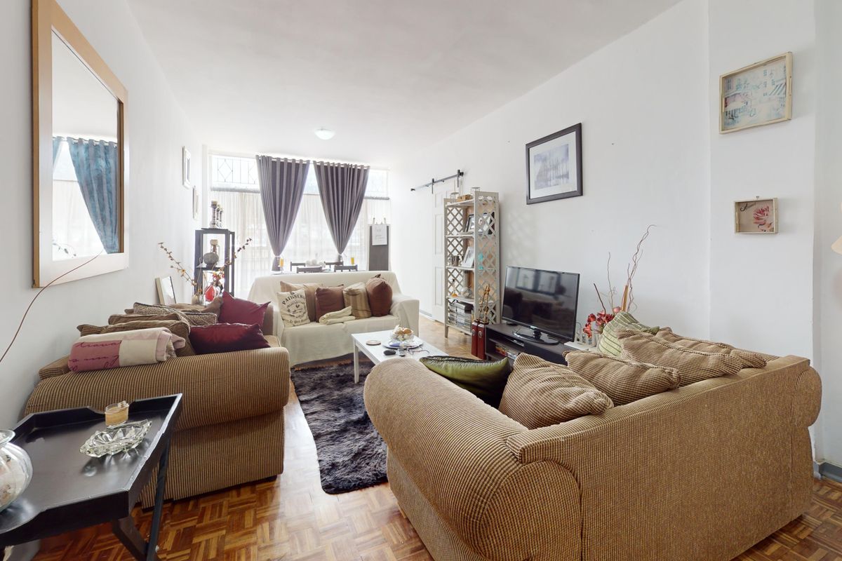 Stylish 1-Bedroom Flat with Study in Symhurst - Photo 5