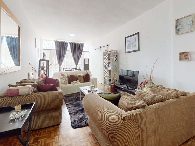 Stylish 1-Bedroom Flat with Study in Symhurst - Photo 5