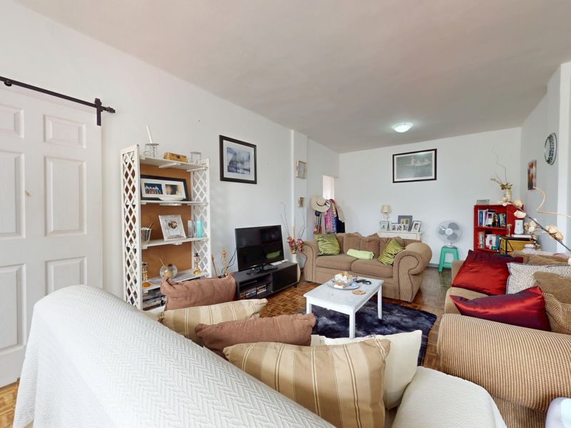 Stylish 1-Bedroom Flat with Study in Symhurst - Photo 8