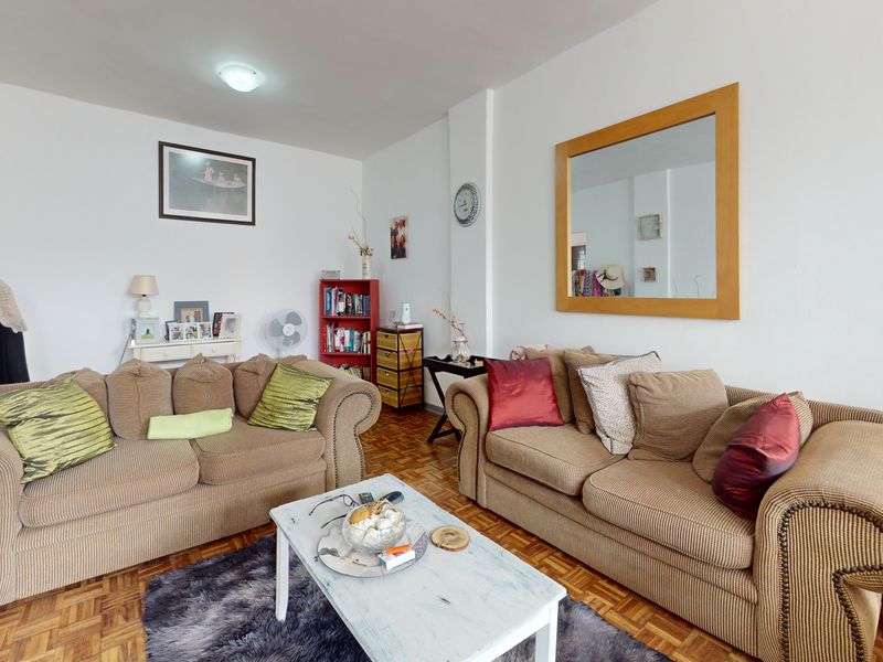 Stylish 1-Bedroom Flat with Study in Symhurst - Photo 6
