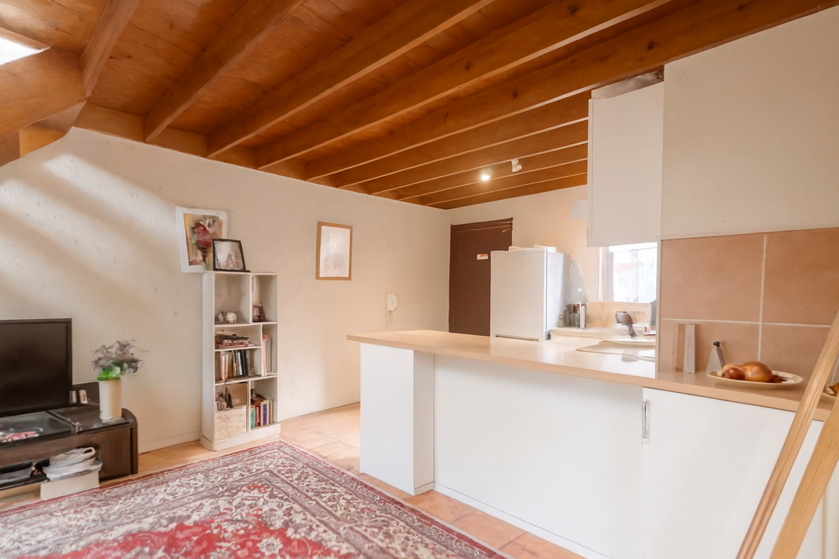 Modern 2-Bedroom Loft Apartment in a Secure Lifestyle Complex Near Monte Casino - Photo 5