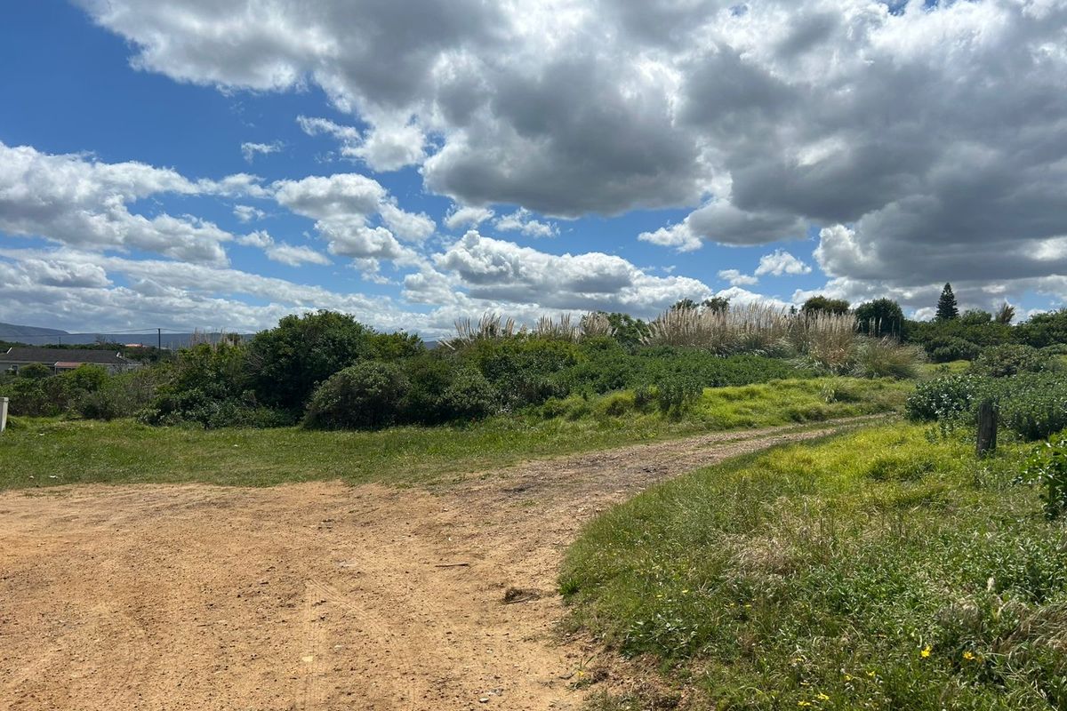 Find Your Serenity in the Heart of Hawston - Photo 4