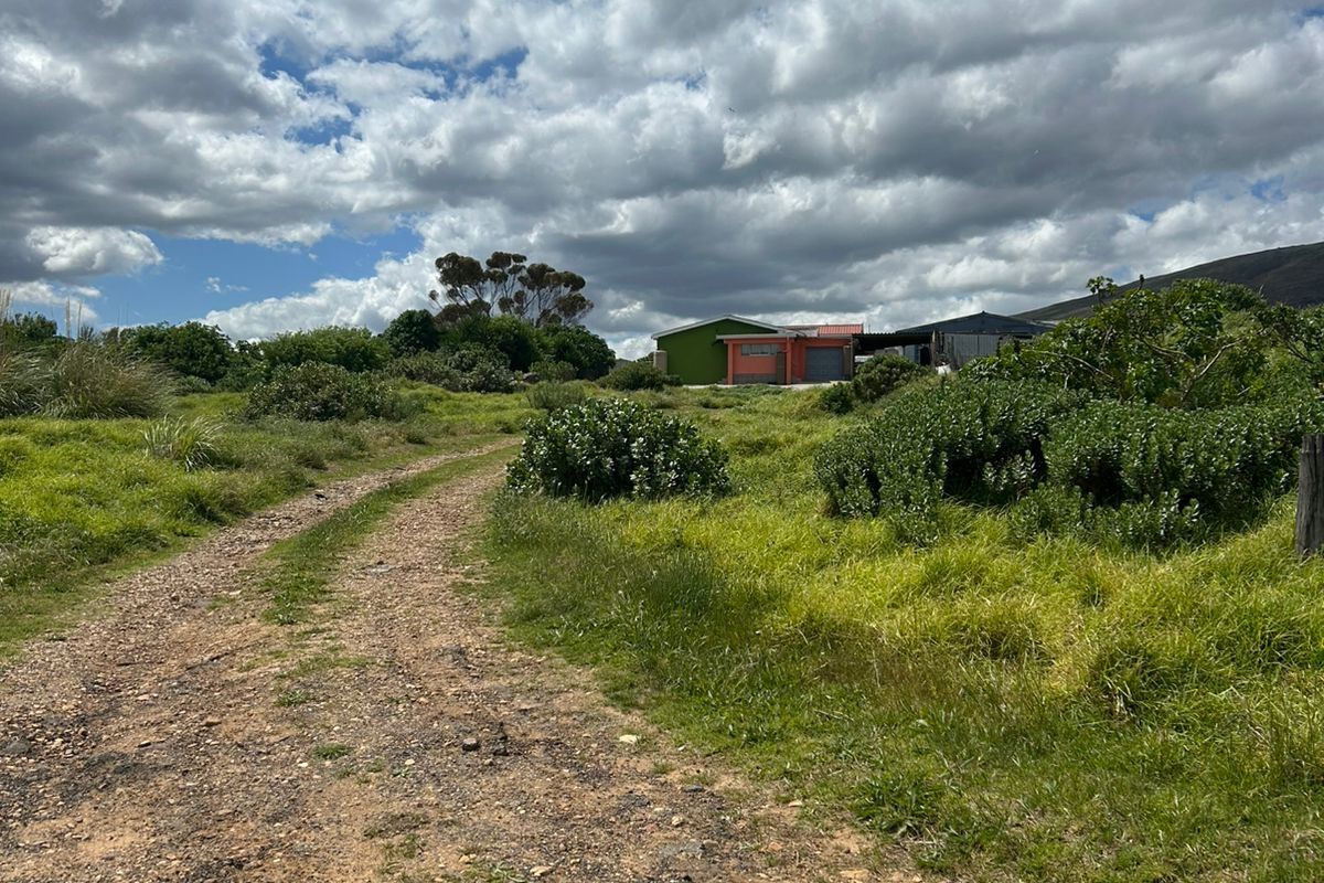 Find Your Serenity in the Heart of Hawston - Photo 2