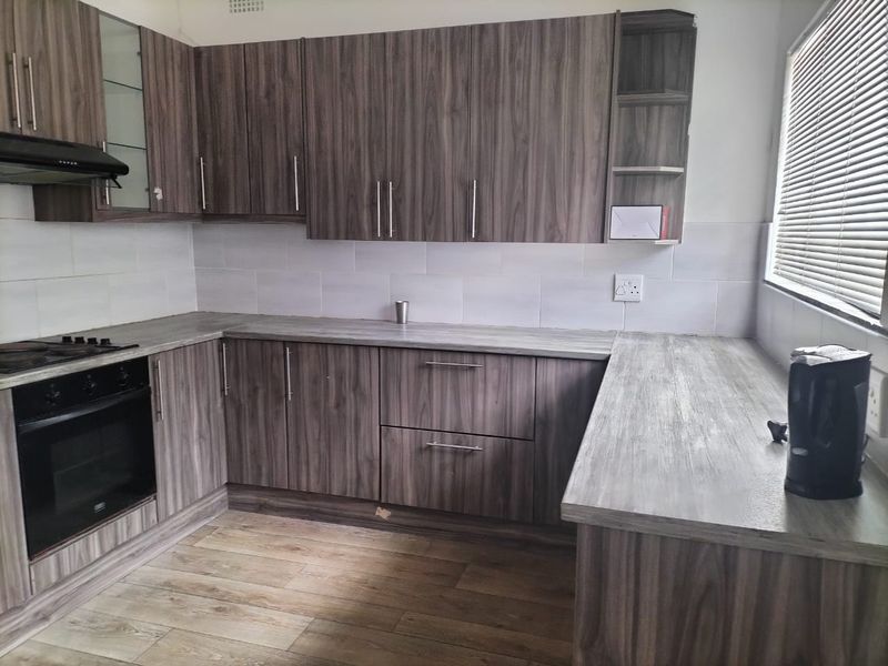 Cambridge - Spacious Family home Available Immediately - Photo 5