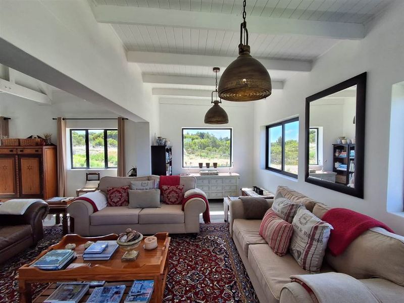 Where Design Meets Coastal Living – Riverside  Gem - Photo 2
