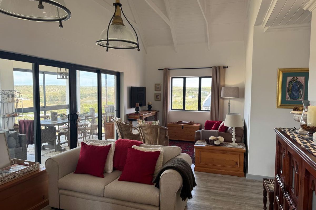 Where Design Meets Coastal Living – Riverside  Gem - Photo 3