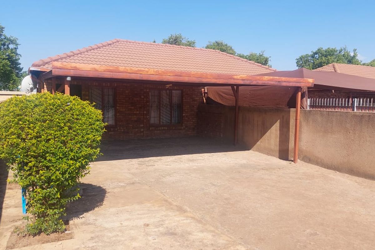 Secure and Family-Friendly Home in Gated Estate - Photo 2