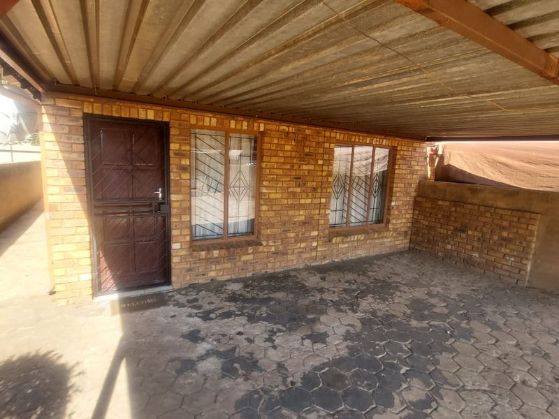 Secure and Family-Friendly Home in Gated Estate - Photo 3