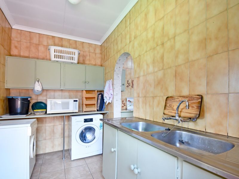 An Oldie but a Goodie - Photo 4