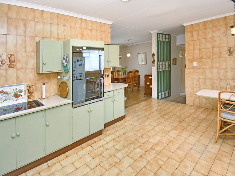 An Oldie but a Goodie - Photo 5