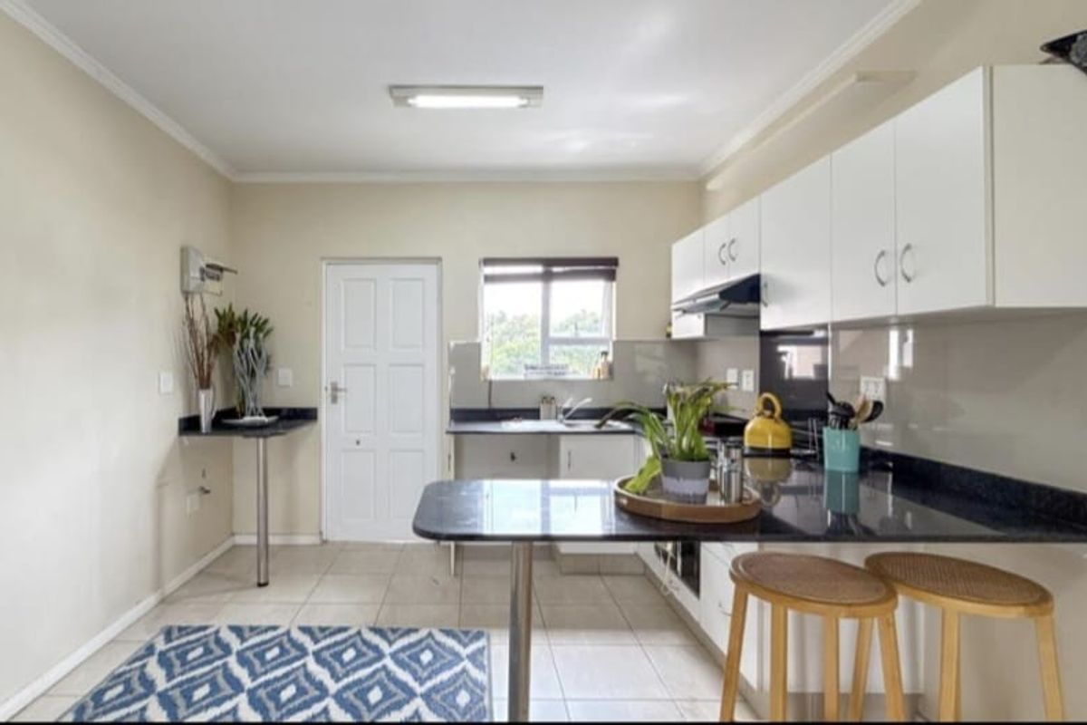Secure lifestyle. Prime location. Exceptional value! - Photo 2