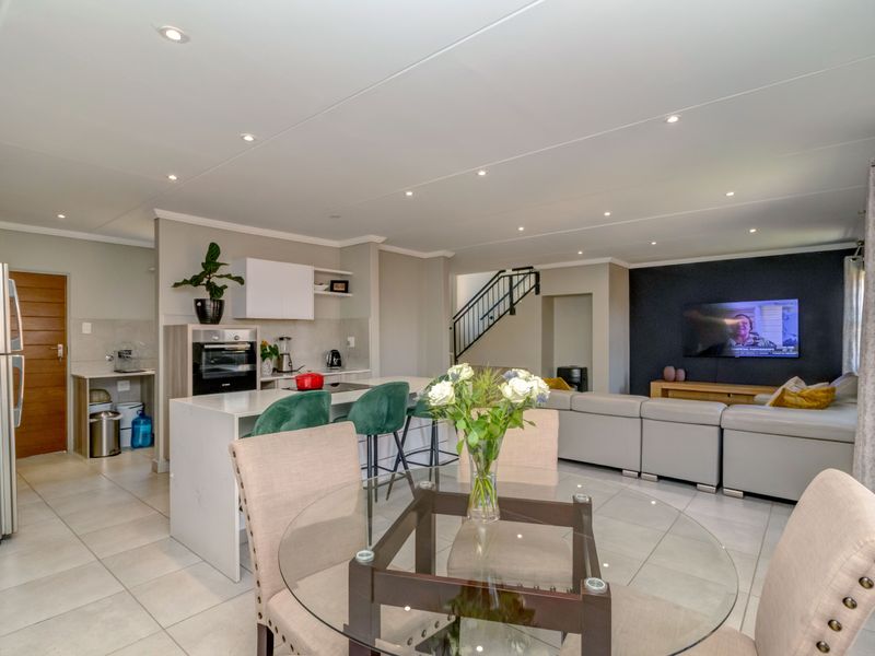 Modern 4-Bedroom Double-Storey Home in Lion Pride Lifestyle Estate – R1,799,000 - Photo 6