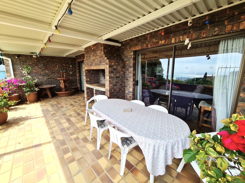 Gracious Family Home at the Best Address in Wavecrest, Jeffreys Bay - Photo 6