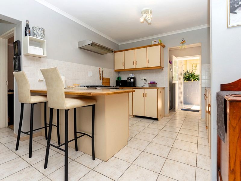 Move-In Ready Home with Panoramic Views - Photo 7