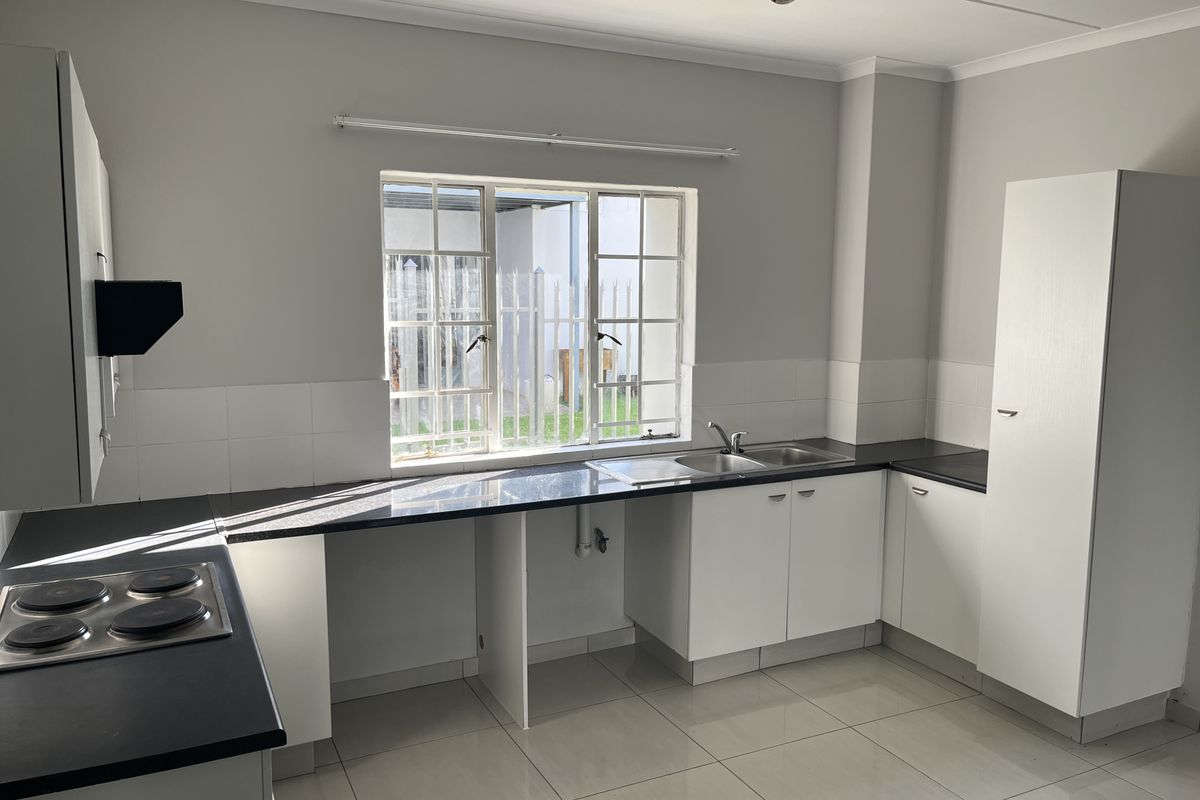 Stylish 2 Bed Garden Apartment Priced to Move - Photo 5