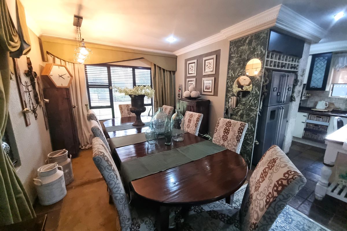 Elegant 4-Bedroom Home for Sale in Boschdal, Rustenburg - Photo 5