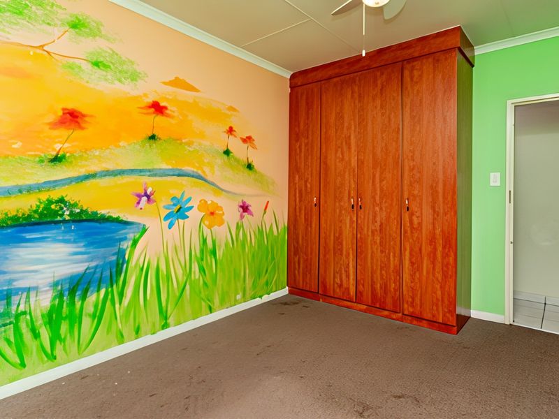 Lovely 3 bedroom house in security estate. - Photo 7