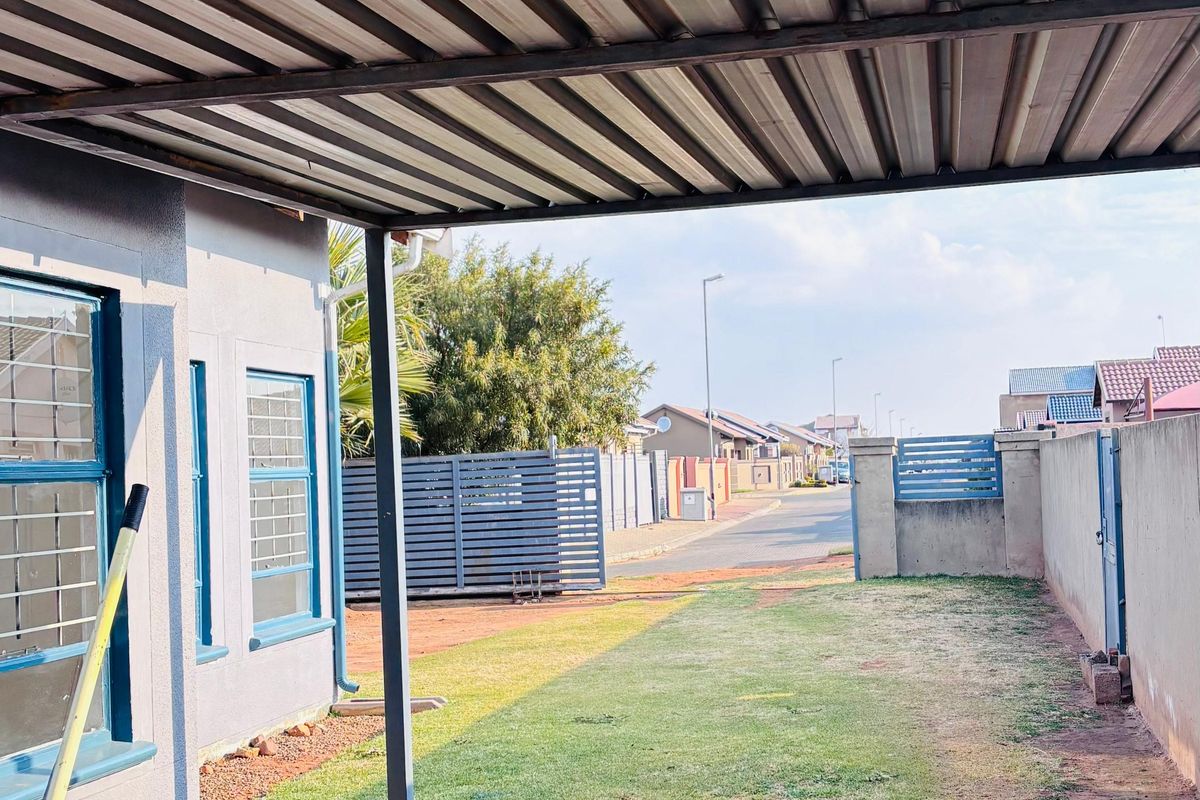 Perfect Starter Home with Room to Grow - Photo 4