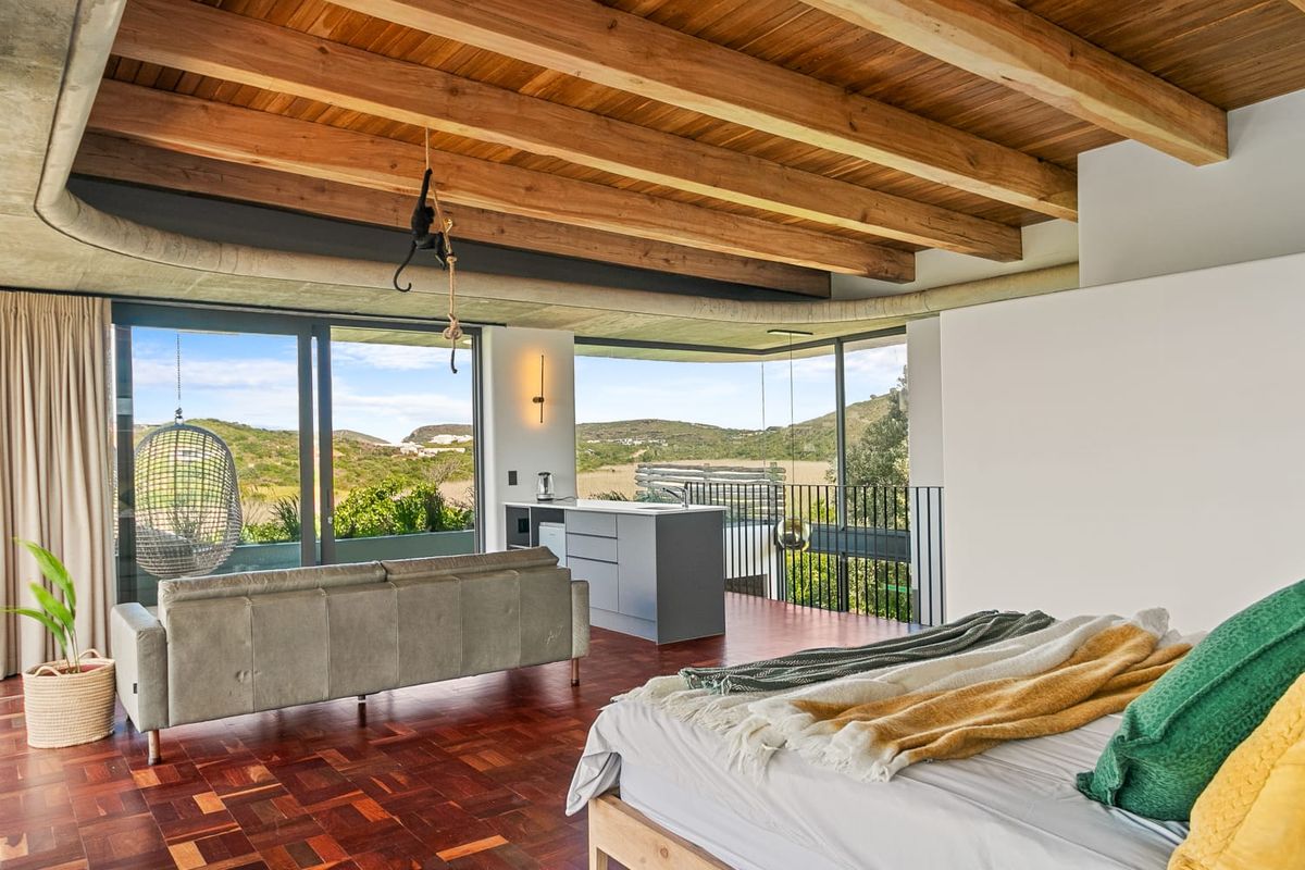 Saltwood Escape at the Verde House - Photo 4