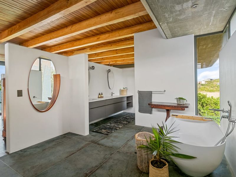 Saltwood Escape at the Verde House - Photo 5