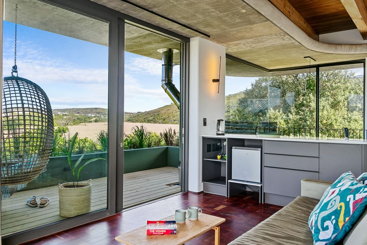 Saltwood Escape at the Verde House - Photo 2