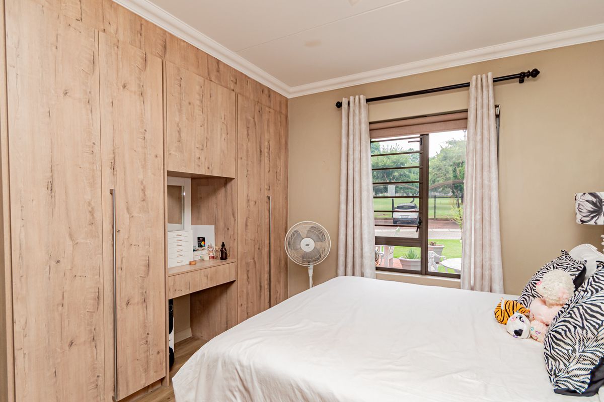 Charming 2-bedroom apartment on the golf course - Photo 4