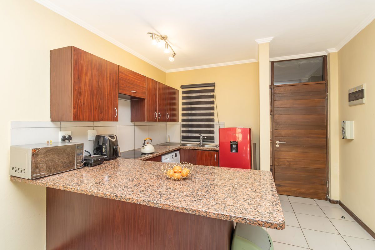 Airbnb Friendly 1 Bedroom Apartment For Sale In Jackal Creek Golf Estate - Photo 3