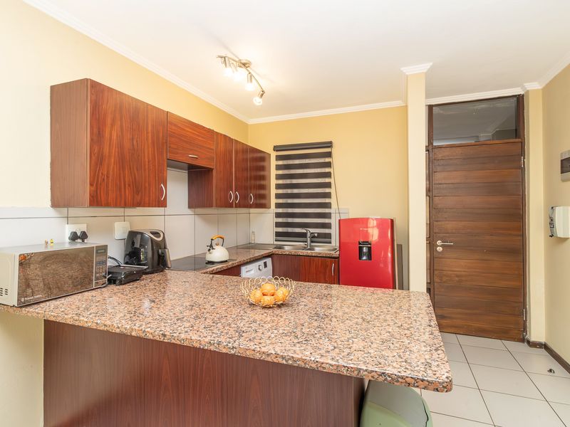 Airbnb Friendly 1 Bedroom Apartment For Sale In Jackal Creek Golf Estate - Photo 3