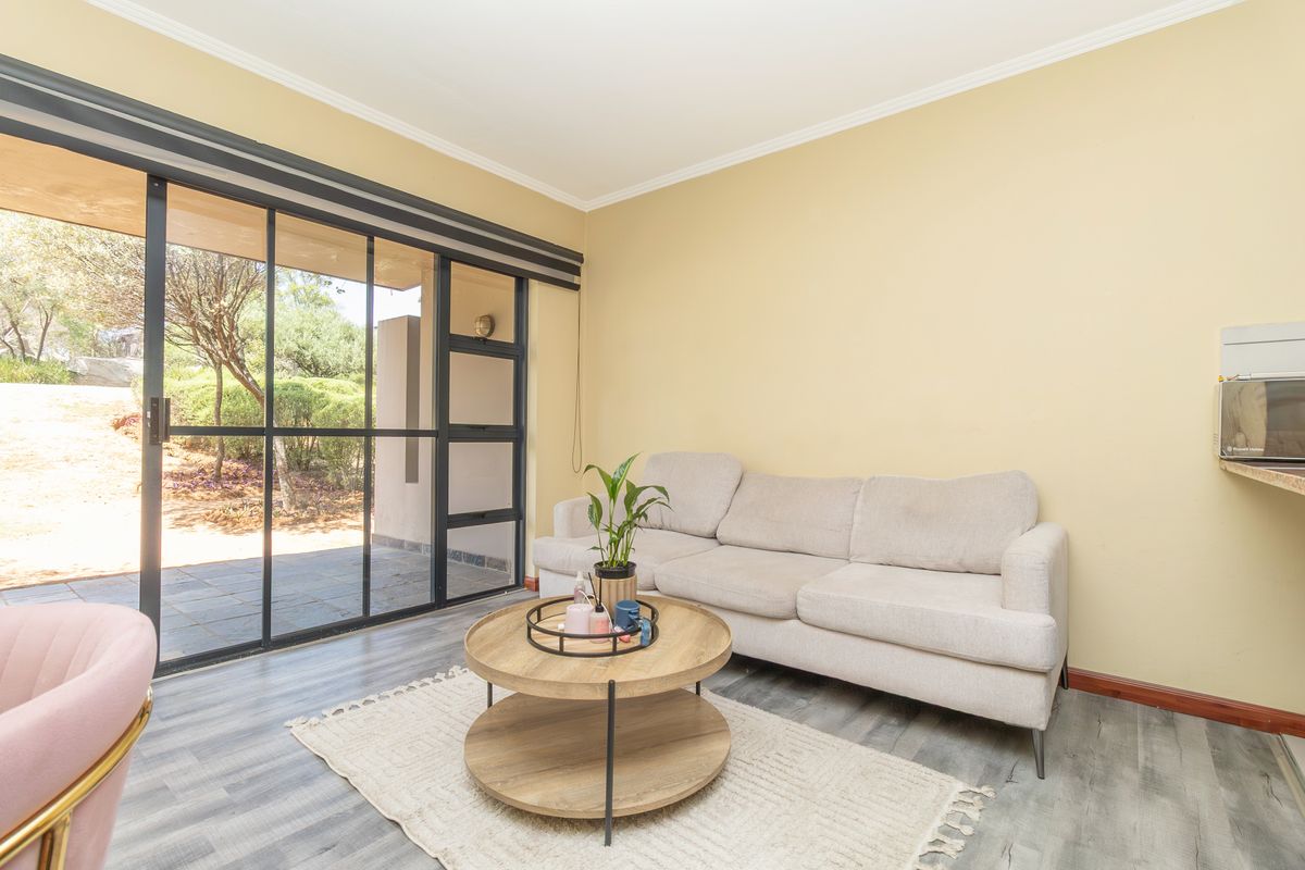 Airbnb Friendly 1 Bedroom Apartment For Sale In Jackal Creek Golf Estate - Photo 5