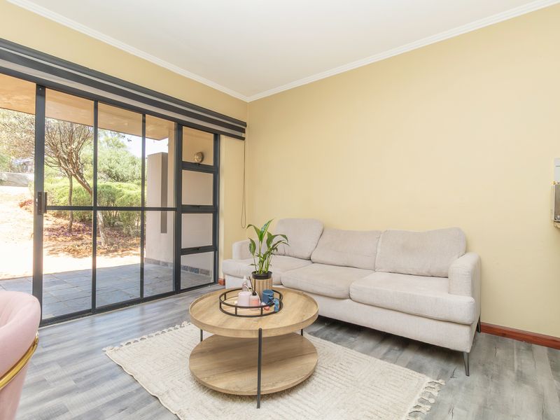 Airbnb Friendly 1 Bedroom Apartment For Sale In Jackal Creek Golf Estate - Photo 5