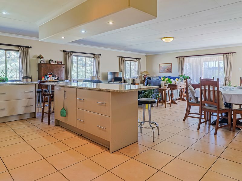 The Best of Both Worlds: A Modern Family Sanctuary with Unlimited Potential - Photo 10