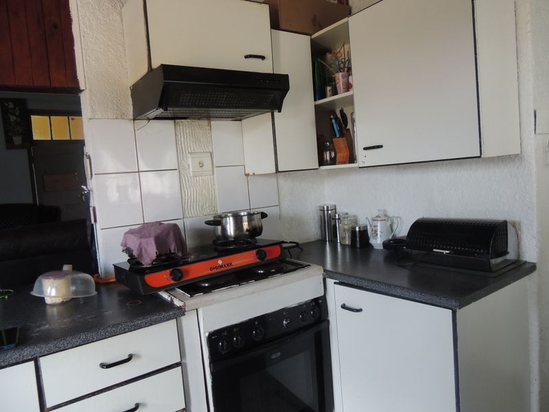 Ideal for First-Time Buyers or Investors! - Photo 3