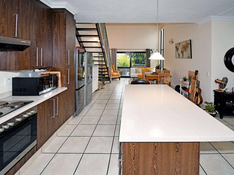 A Rare, Grand-Scale Loft Apartment in the Heart of Lonehill - Photo 5