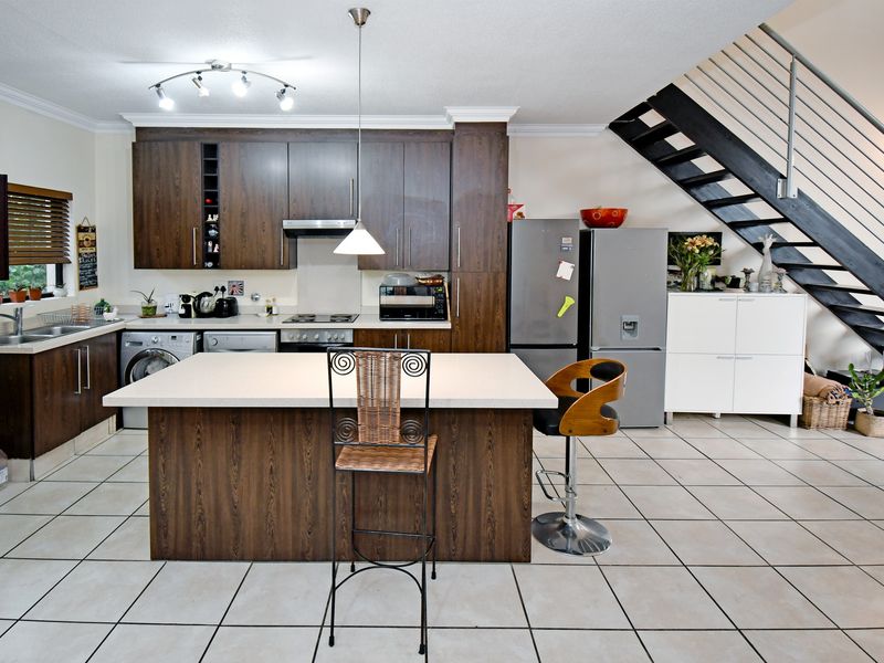 A Rare, Grand-Scale Loft Apartment in the Heart of Lonehill - Photo 3