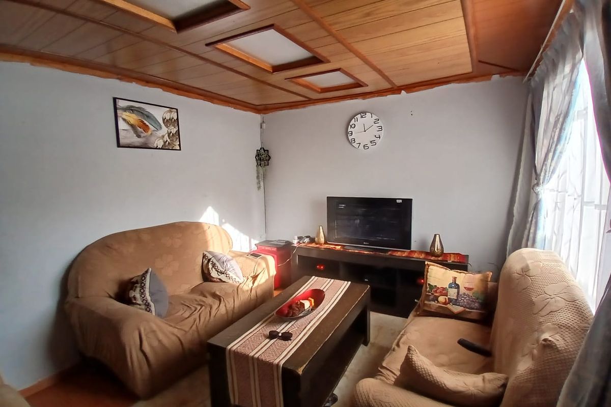 Family Home - Photo 3