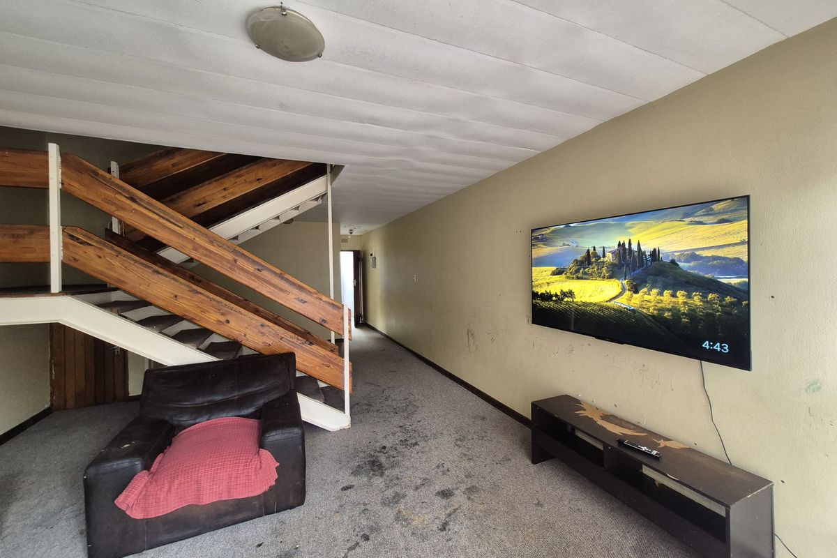 Three Bedrooms Apartment In Evander - Photo 3