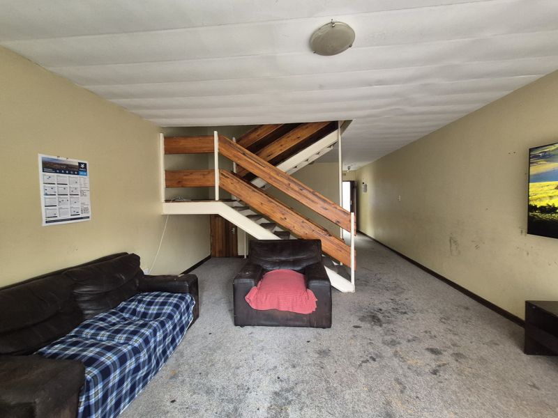 Three Bedrooms Apartment In Evander - Photo 2