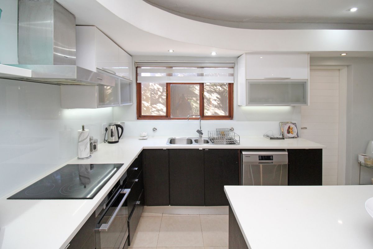 Seamless and visually captivating - a true testament to warmth, comfort and practicality. - Photo 3