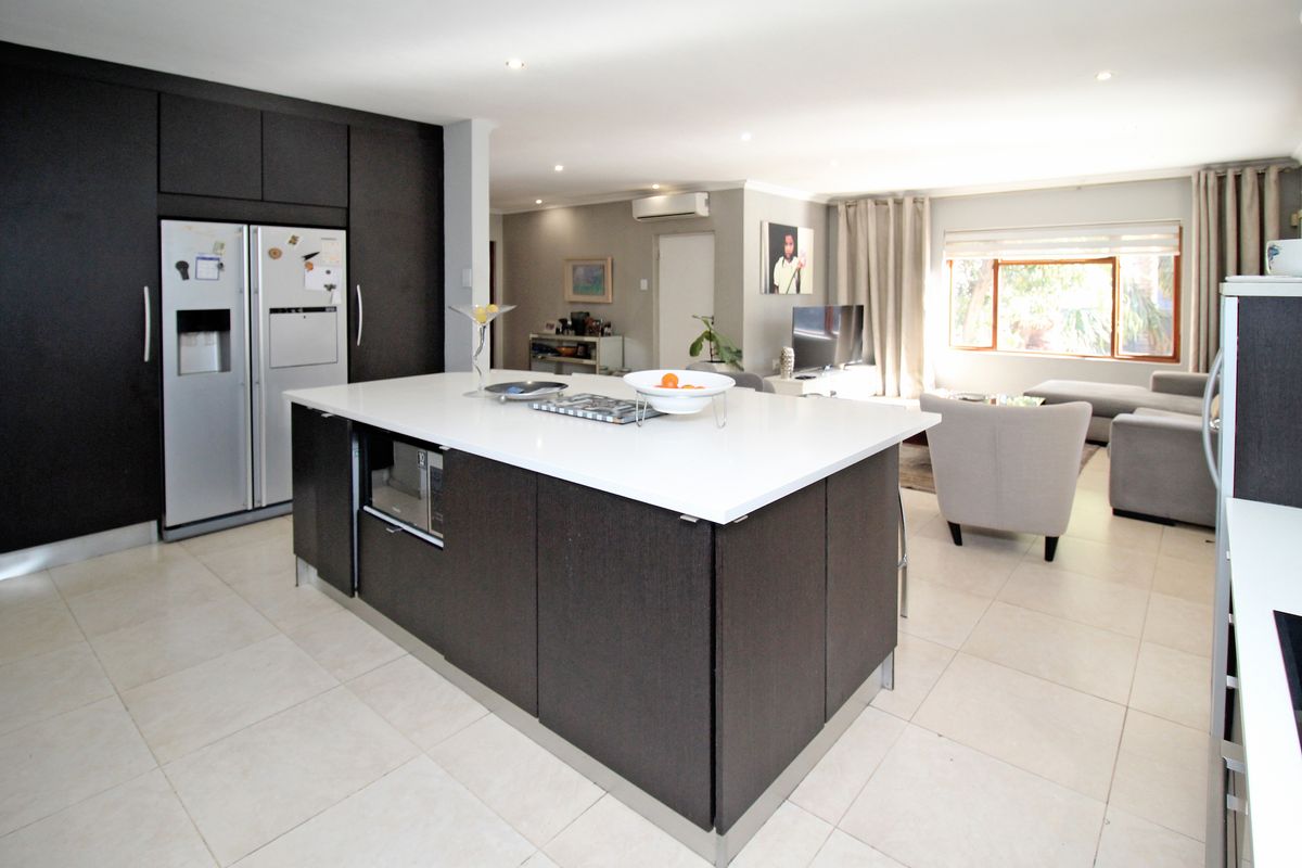 Seamless and visually captivating - a true testament to warmth, comfort and practicality. - Photo 4