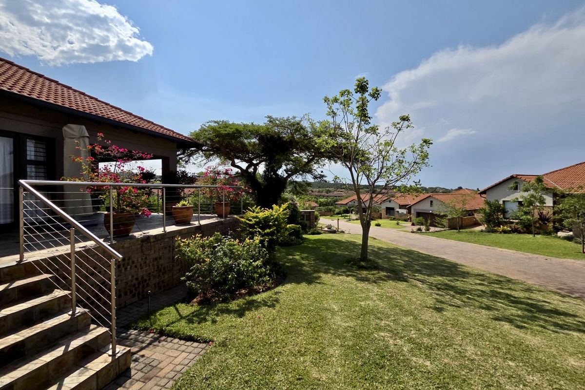 Modern Comfort Meets Natural Serenity – Stylish 3-Bedroom Home in Bateleur Estate, 2 Jasmyn Street - Photo 2