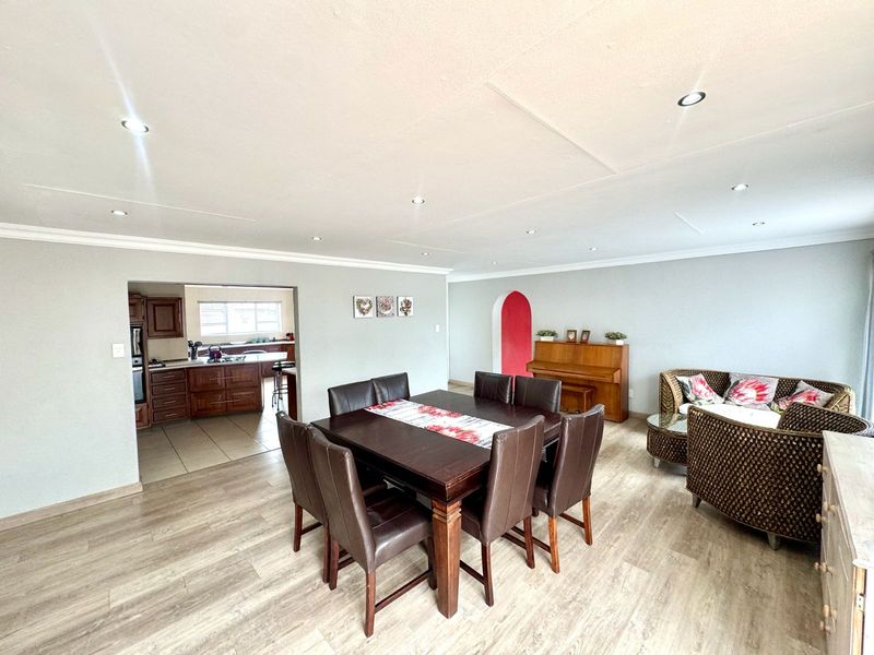 Immaculate Entertainer’s Dream with Heated Pool, Income-Generating Flat & Four Garages - Photo 9