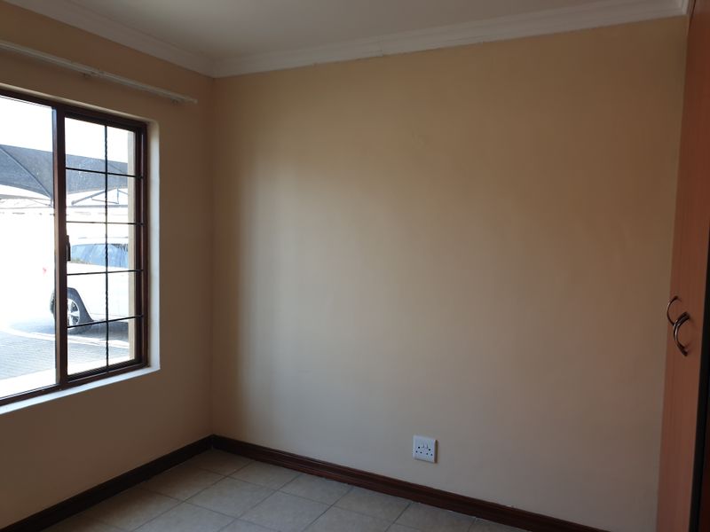 Prime Investment Opportunity – Ground-Floor Unit with Tenant Appeal - Photo 6