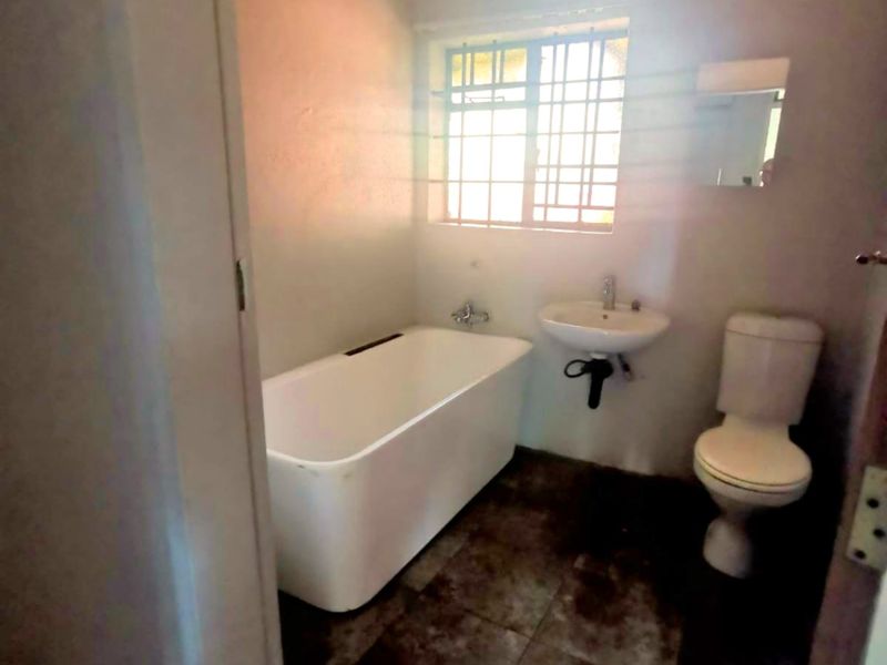 Investment opportunity in the new centre of town! - Photo 4